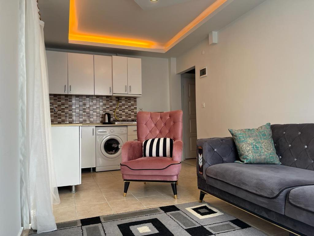 Hypatia Aparthotel