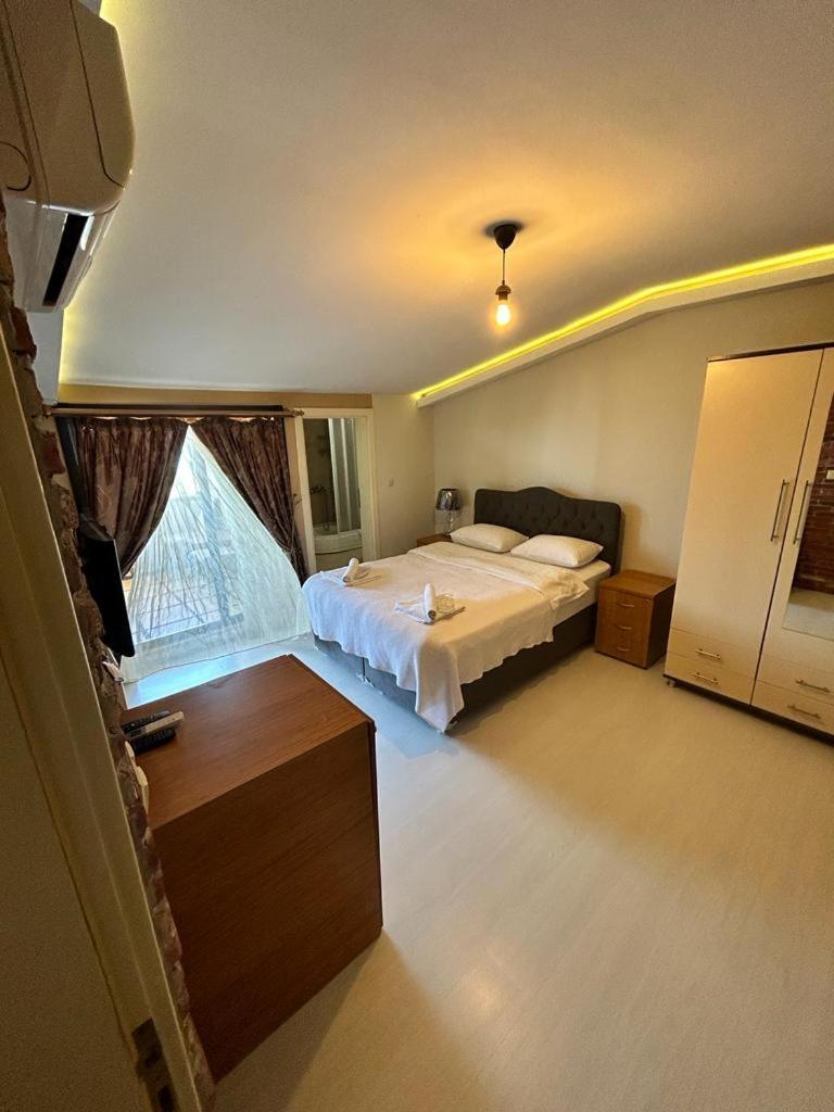 Aparthotel Hypatia *